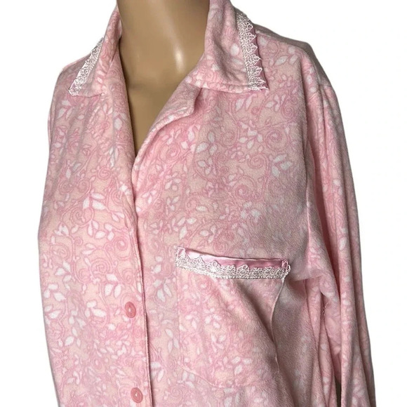 Carroll Reid pyjamas,sleepwear set.Pink flannel ,floral embroidered ,satin trim - Picture 4 of 14